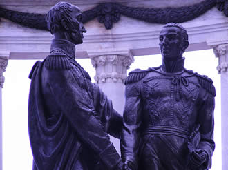 Monumento a Simon Bolivar y San Martin Guayaquil